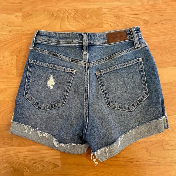 High Rise Mom Shorts - Picture 2 of 4